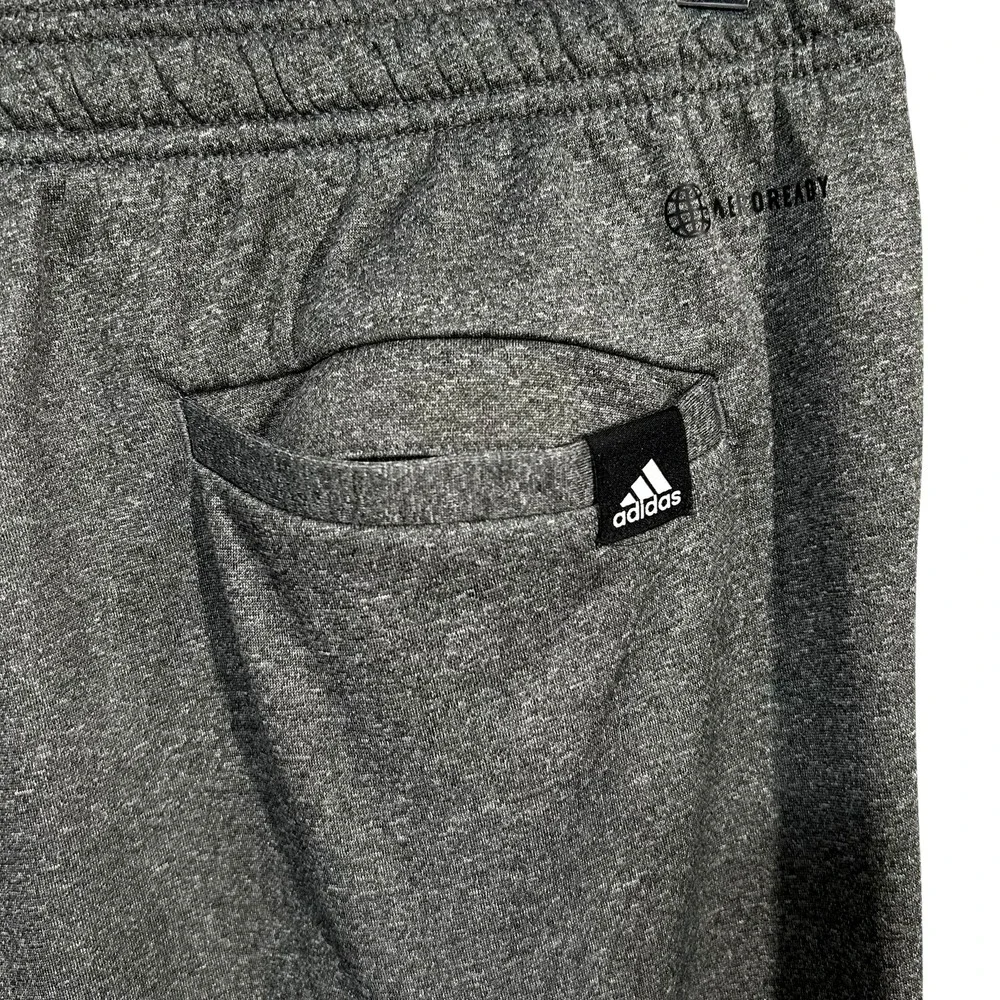 Adidas Men's Aeroready Tapered Pants Size 2XL (38X30
